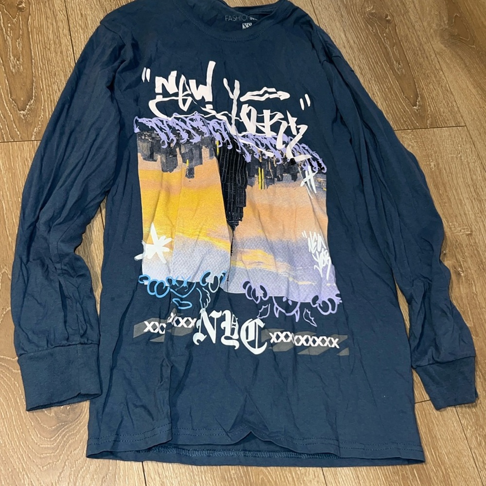 Long sleeve graphic shirt